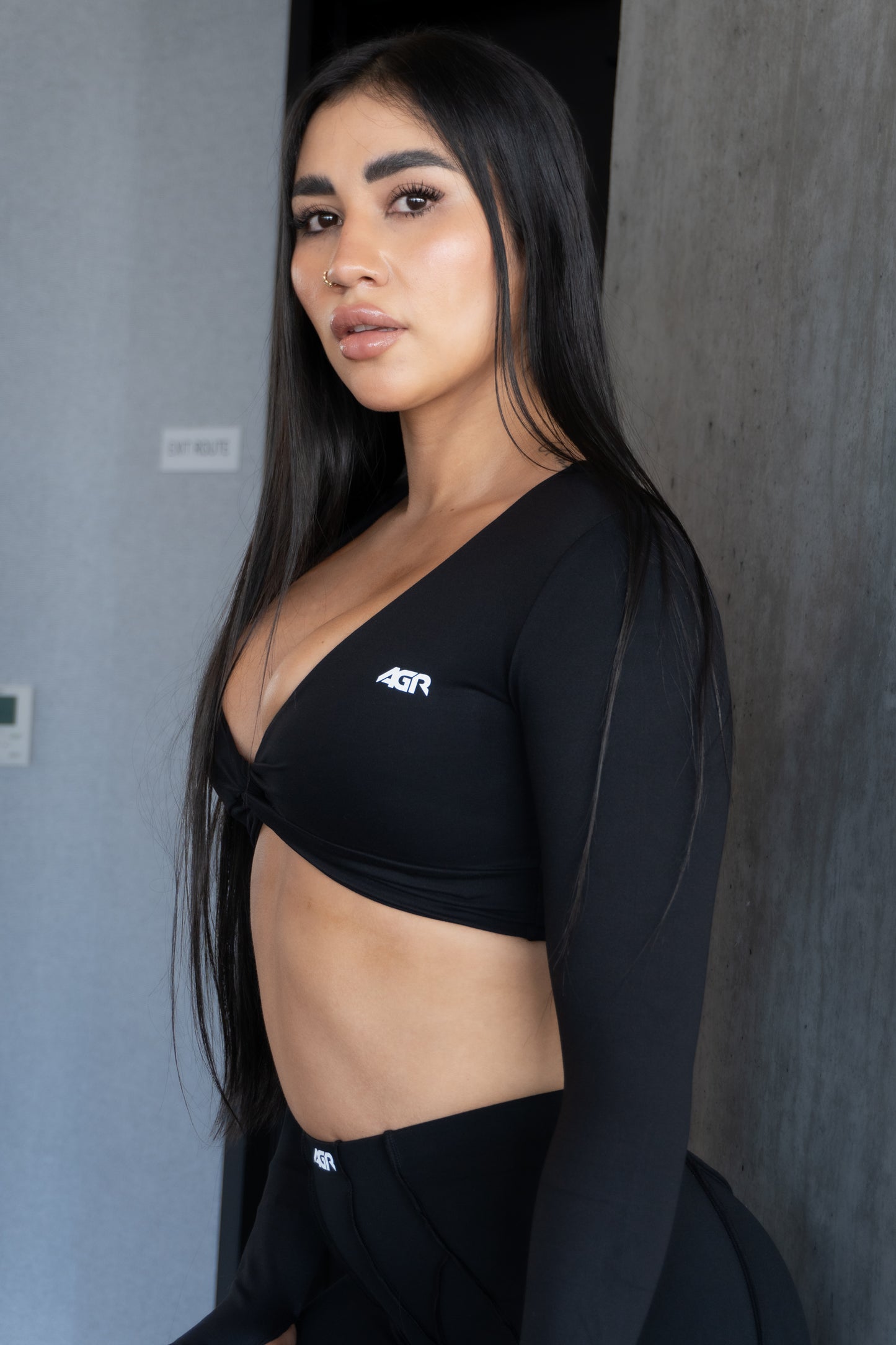 Belle Long Sleeve Crop Top Black Color
